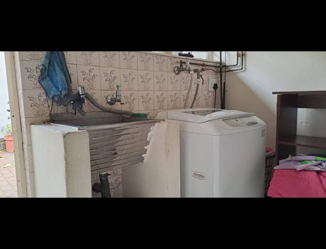 5 BEDROOM HOUSE FOR SALE IN BRACKENHURST